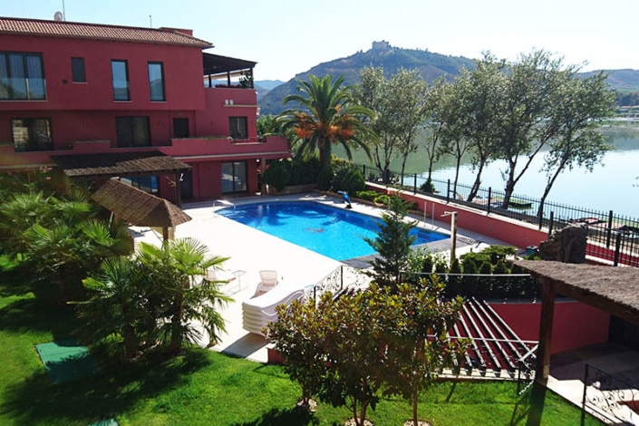 Exclusive pool for anglers at the Ebro